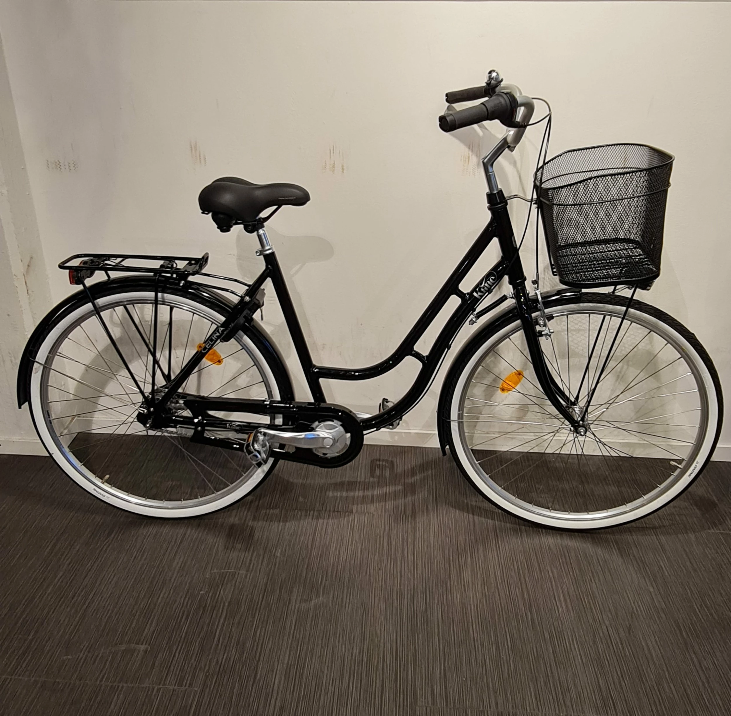 Kane Celina 7V 1 Kane Celina 7V