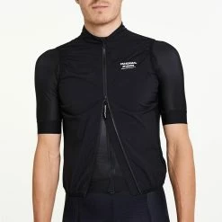 Pas Normal Studios Stow Away Gilet Vindväst Black 8 Pas Normal Studios Stow Away Gilet Vindväst Black -Cyklar Sales Shop pas normal studios stow away vindvast 19 black a02544 139